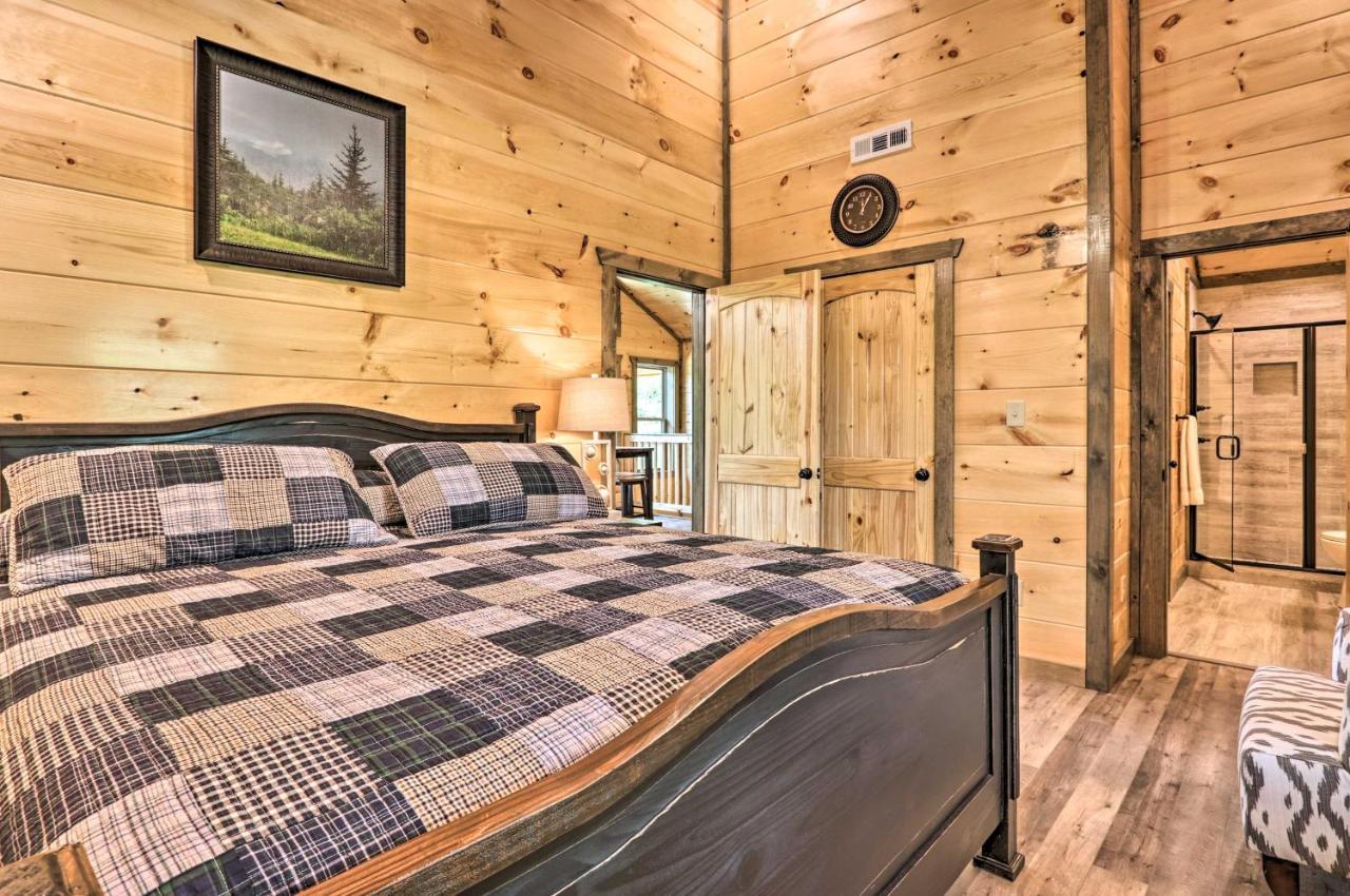 Modern Cabin With Hot Tub And Game Room In Gatlinburg! Luaran gambar